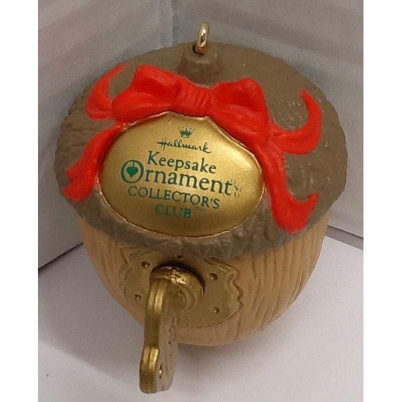 1991 Hallmark Keepsake Ornament Collector's Club Hidden Treasure Squirrel Acorn - Picture 9 of 11